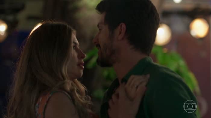 Paloma (Grazi Massafera) e Marcos (Romulo Estrela) em Bom Sucesso (Foto: Reprodução/Globo) Paloma (Grazi Massafera) e Marcos (Romulo Estrela) em Bom Sucesso (Foto: Reprodução/Globo)