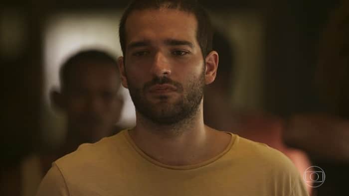 Humberto Carrão (Sandro) em Amor de Mãe (Foto: Reprodução/Globo) Humberto Carrão (Sandro) em Amor de Mãe (Foto: Reprodução/Globo)