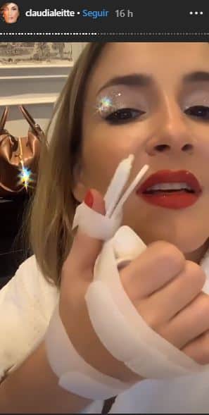 A famosa cantora baiana fala sobre como quebrou o dedo (Foto: Reprodução/Instagram)