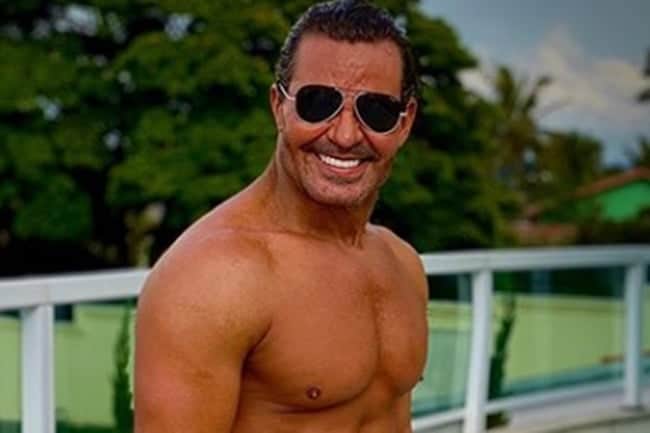 Eduardo Costa pediu mulher em casamento (Foto: Reprodução) Eduardo Costa pediu mulher em casamento (Foto: Reprodução)