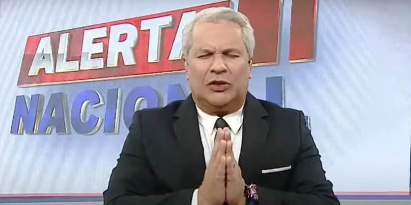 Sikêra Jr. ataca Xuxa Meneghel Sikêra Jr. ataca Xuxa Meneghel