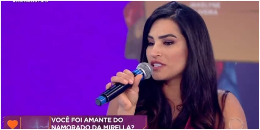 Raíssa durante o programa Hora do Faro - Foto: Reprodução Raíssa durante o programa Hora do Faro - Foto: Reprodução