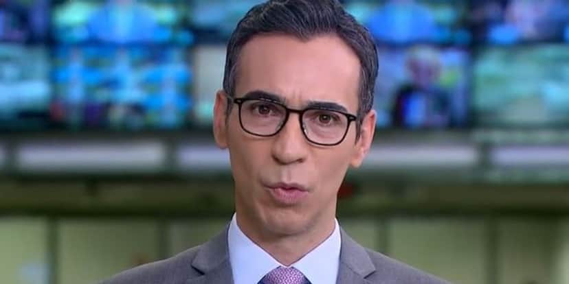 Cesar Tralli deu notícia bombática no "Jornal Hoje" (Foto: Reprodução/TV Globo) Cesar Tralli deu notícia bombática no "Jornal Hoje" (Foto: Reprodução/TV Globo)