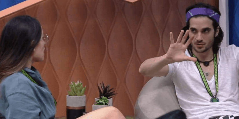 Fiuk passa o pano pra Lumena e revolta Juliette no BBB21 (Foto: Reprodução)