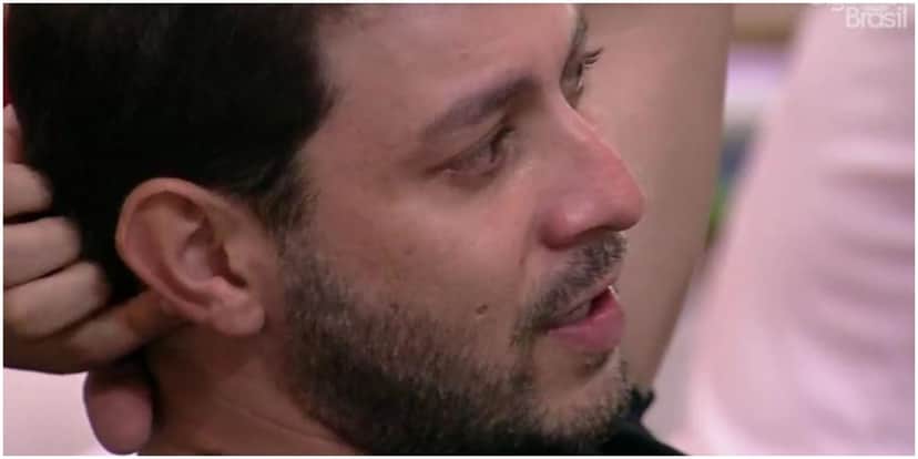 Caio expôs machucado grave durante a prova do líder do BBB21 (Foto: Reprodução) Caio expôs machucado grave durante a prova do líder do BBB21 (Foto: Reprodução)