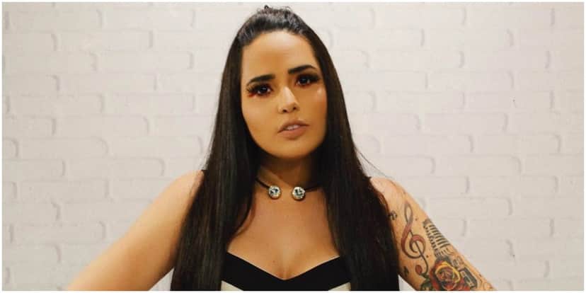 Perlla revelou que seu número de celualar foi clonado
