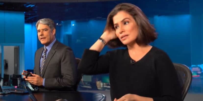William Bonner e Renata Vasconcellos nos bastidores do Jornal Nacional (Foto: Reprodução) William Bonner e Renata Vasconcellos nos bastidores do Jornal Nacional (Foto: Reprodução)