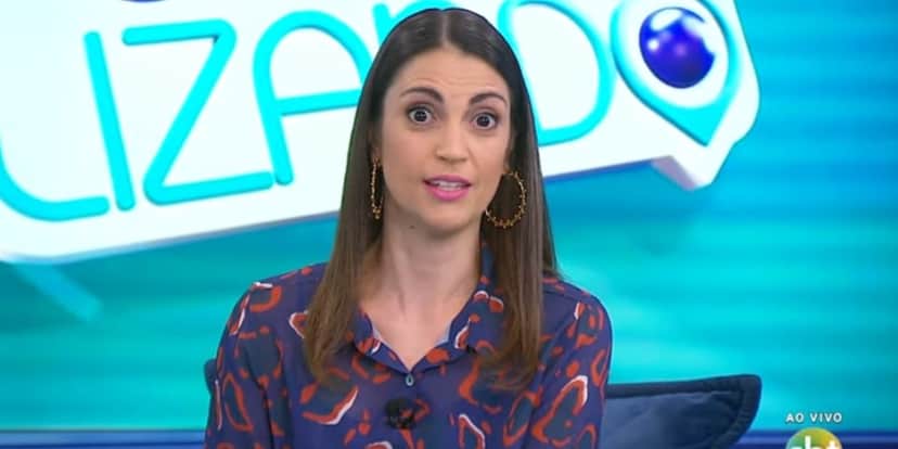 Mara Maravilha massacra Xuxa ao vivo no SBT e toma comida de rabo de Silvio Santos: "Cuidado com o que você fala" Mara Maravilha massacra Xuxa ao vivo no SBT e toma comida de rabo de Silvio Santos: "Cuidado com o que você fala"