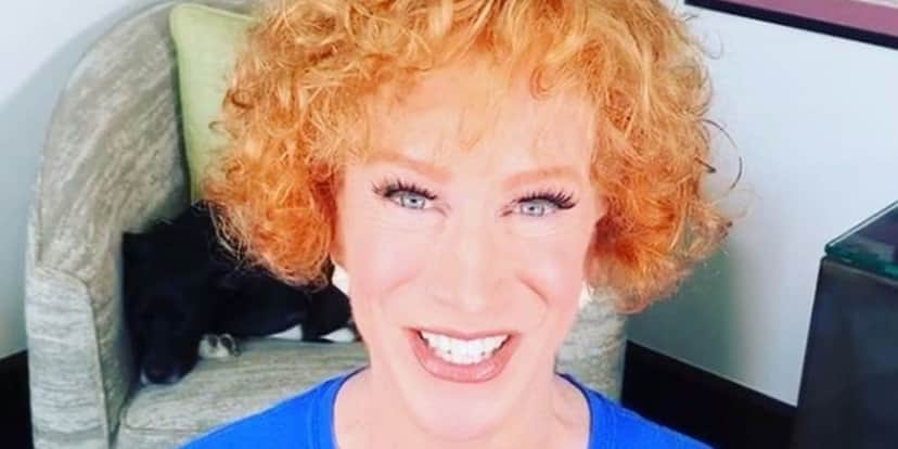 Kathy Griffin terá que retirar metade do seu pulmão, por conta de câncer (Foto: Reprodução) Kathy Griffin terá que retirar metade do seu pulmão, por conta de câncer (Foto: Reprodução)