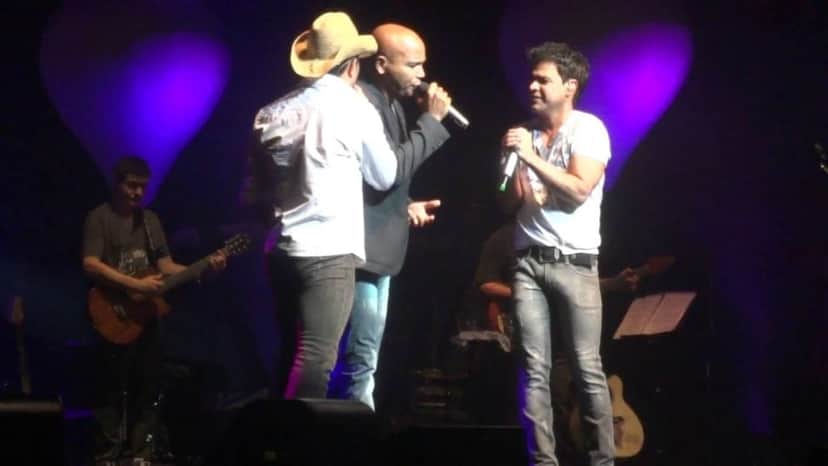 Rick, Renner e Zezé juntos no palco Rick, Renner e Zezé juntos no palco