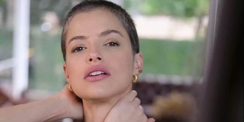 A atriz Agatha Moreira surpreendeu com novo visual (Foto: Reprodução / Internet)