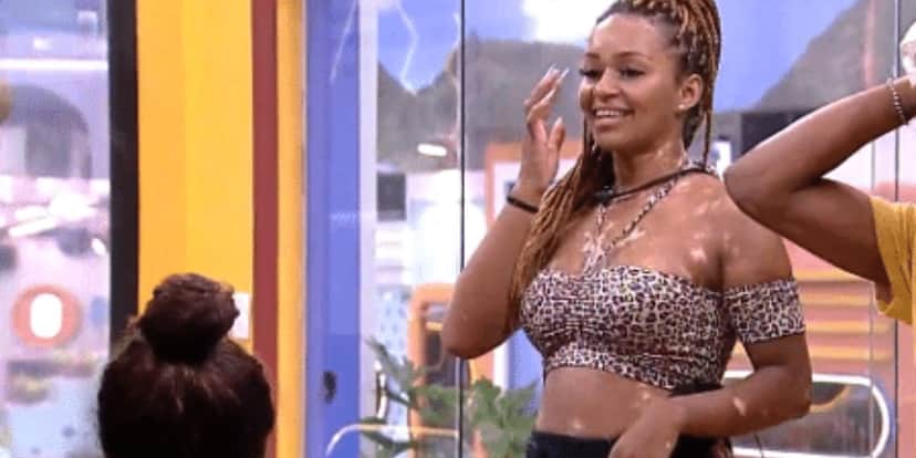 Natália recebeu xaveco de Maria no BBB22 (Foto: Reprodução) Natália recebeu xaveco de Maria no BBB22 (Foto: Reprodução)