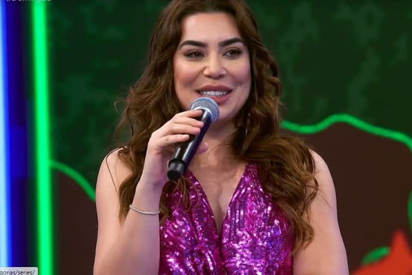 Naiara, após eliminação do BBB22, no Domingão com Huck (Foto: Reprodução) Naiara, após eliminação do BBB22, no Domingão com Huck (Foto: Reprodução)