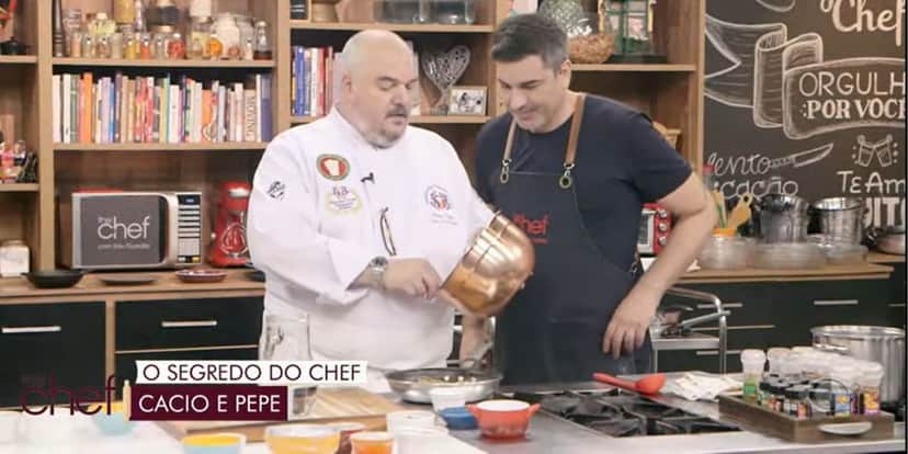 Edu Guedes evacua estúdios do The Chef às pressas e desespero é exposto: "Todos tiveram que sair correndo" Edu Guedes evacua estúdios do The Chef às pressas e desespero é exposto: "Todos tiveram que sair correndo"
