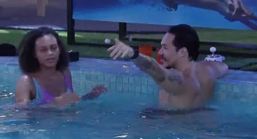 Eliezer leva advertência e Jessilane defende que era brincadeira entre eles (Reprodução/ Globoplay) Eliezer leva advertência e Jessilane defende que era brincadeira entre eles (Reprodução/ Globoplay)