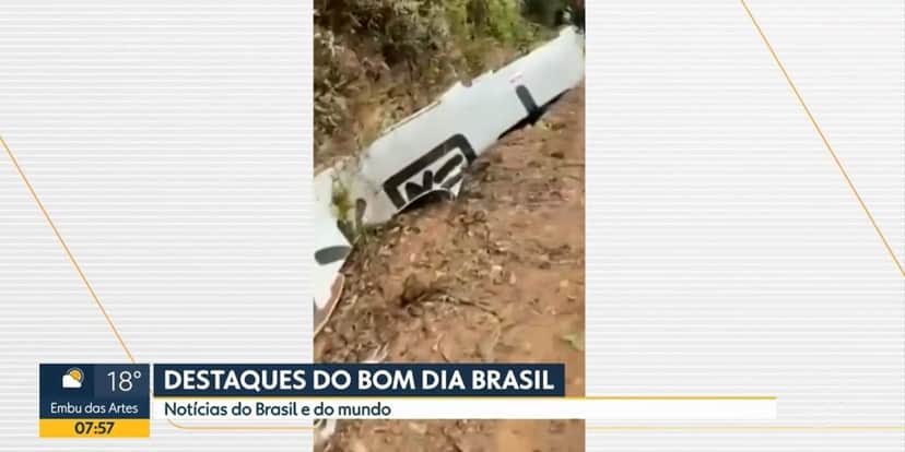 Chico Pinheiro invade Globo às pressas, anuncia queda de avião, expõe destroços e confirma: "Há fogo" Chico Pinheiro invade Globo às pressas, anuncia queda de avião, expõe destroços e confirma: "Há fogo"