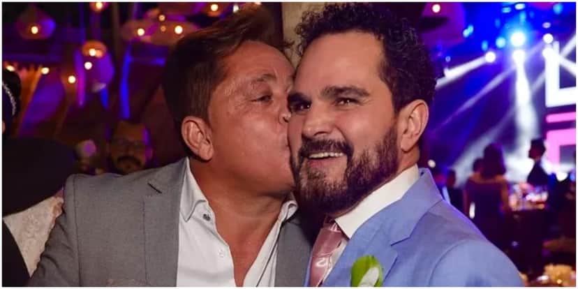 Leonardo deu beijo em Luciano Camargo (Foto: Cristiano Borges/AgNews) Leonardo deu beijo em Luciano Camargo (Foto: Cristiano Borges/AgNews)