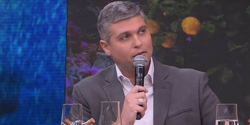 Joel Datena deixa o Bora Brasil, substituto assume seu lugar na Band e confirma motivo de saída: "Está" Joel Datena deixa o Bora Brasil, substituto assume seu lugar na Band e confirma motivo de saída: "Está"