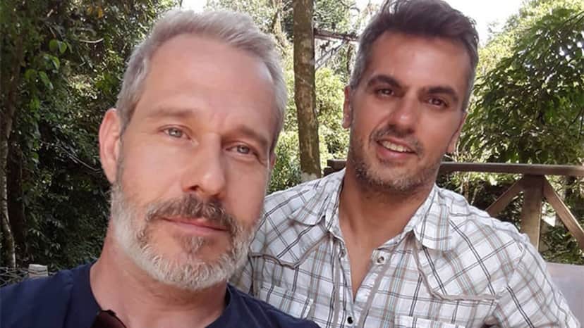 Nico Puiq, galã dos anos 90, vive casamento gay com produtor gato e muitos não sabem - Reprodução Nico Puiq, galã dos anos 90, vive casamento gay com produtor gato e muitos não sabem - Reprodução