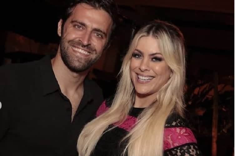 Renata Fan, da Band, recebe declaração de amor, e compartilha divulgando a identidade da sua paixão para todos - Foto Reprodução Renata Fan, da Band, recebe declaração de amor, e compartilha divulgando a identidade da sua paixão para todos - Foto Reprodução