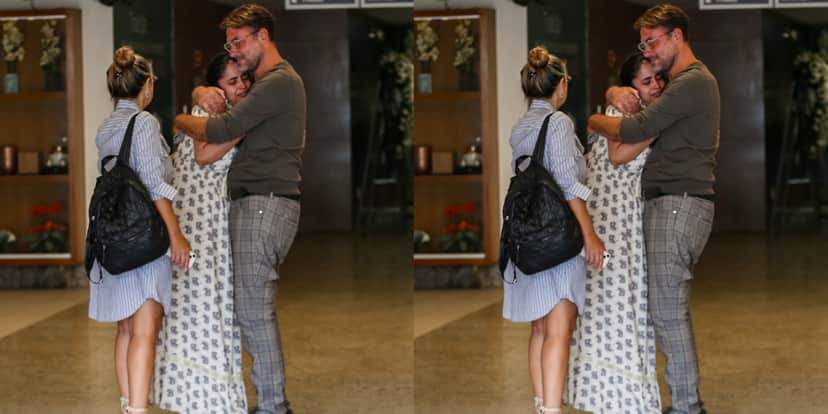 Aos prantos, viúva de Erasmo Carlos é amparada pela família no velório dele - Foto: Reprodução