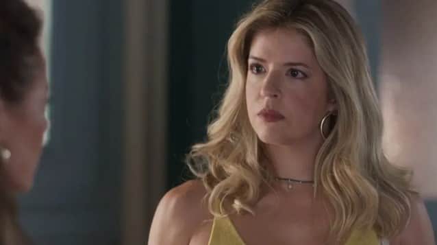 Em 'Cara e Coragem', Rebeca (Mariana Santos) confirma pra Pat (Paolla Oliveira) que tem medo de Danilo (Ricardo Pereira) (Foto: Reprodução / Globo) Em 'Cara e Coragem', Rebeca (Mariana Santos) confirma pra Pat (Paolla Oliveira) que tem medo de Danilo (Ricardo Pereira) (Foto: Reprodução / Globo)