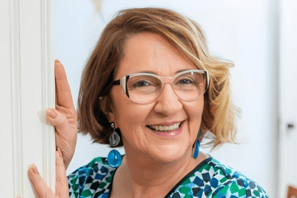 Veja como está a Rosane Gofman, atriz que brilhou em Chocolate com Pimenta como Roseli, e ganhou o coração dos brasileiros - Foto Reprodução