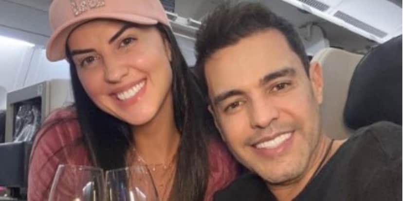 Zezé Di Camargo e Graciele Lacerda dentro de avião (Foto: Reprodução/ Instagram) Zezé Di Camargo e Graciele Lacerda dentro de avião (Foto: Reprodução/ Instagram)