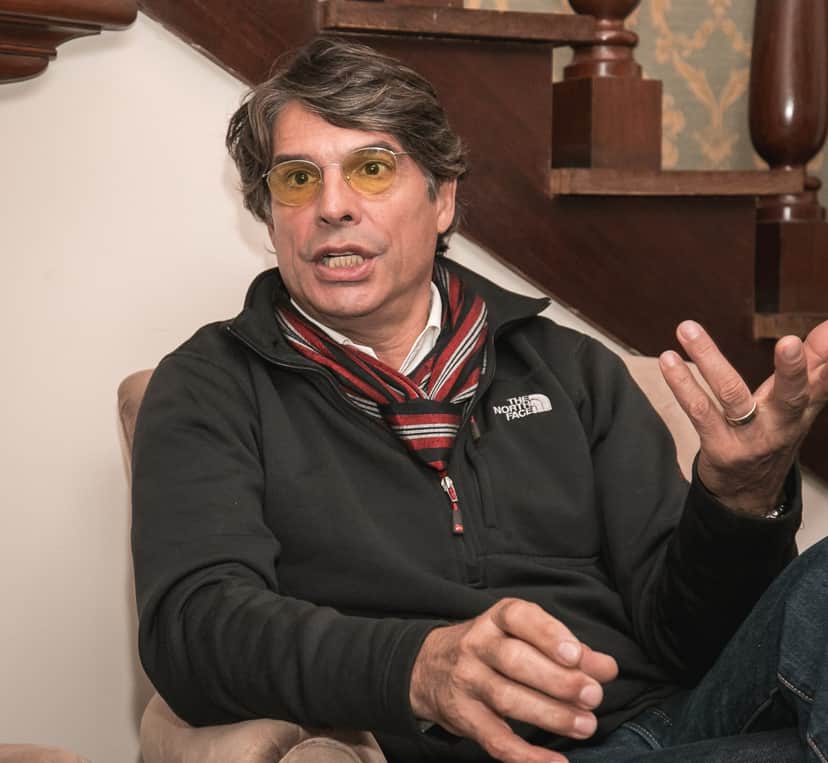 Famoso apresentador do SBT sofre acidente e quase perde o braço - Foto reprodução Famoso apresentador do SBT sofre acidente e quase perde o braço - Foto reprodução