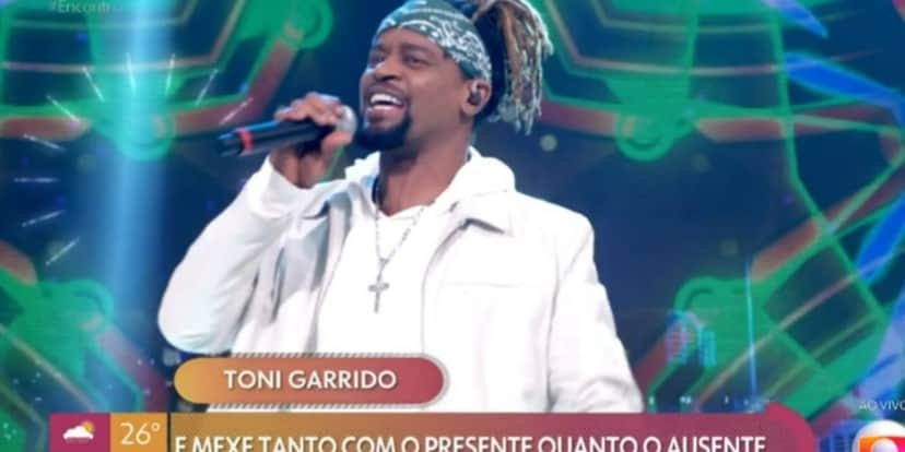 Toni Garrido cantou no "Encontro" (Foto: Reprodução/TV Globo) Toni Garrido cantou no "Encontro" (Foto: Reprodução/TV Globo)