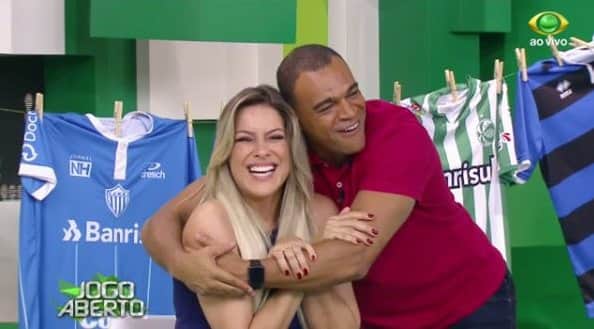 http://tvfoco.uai.com.br/wp-content/uploads/2015/05/Daniela-Mercury.jpg http://tvfoco.uai.com.br/wp-content/uploads/2015/05/Daniela-Mercury.jpg