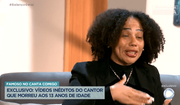 Mãe de Arthur Singer se emociona ao falar sobre o filho no "Balanço Geral" na Record (Foto Reprodução/Internet) Mãe de Arthur Singer se emociona ao falar sobre o filho no "Balanço Geral" na Record (Foto Reprodução/Internet)