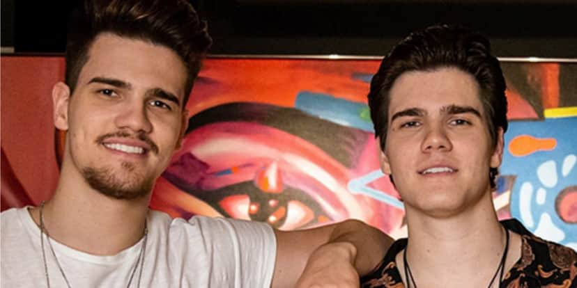 Breno e Caio César são irmãos gêmeos (Foto: Reprodução/Instagram) Breno e Caio César são irmãos gêmeos (Foto: Reprodução/Instagram)