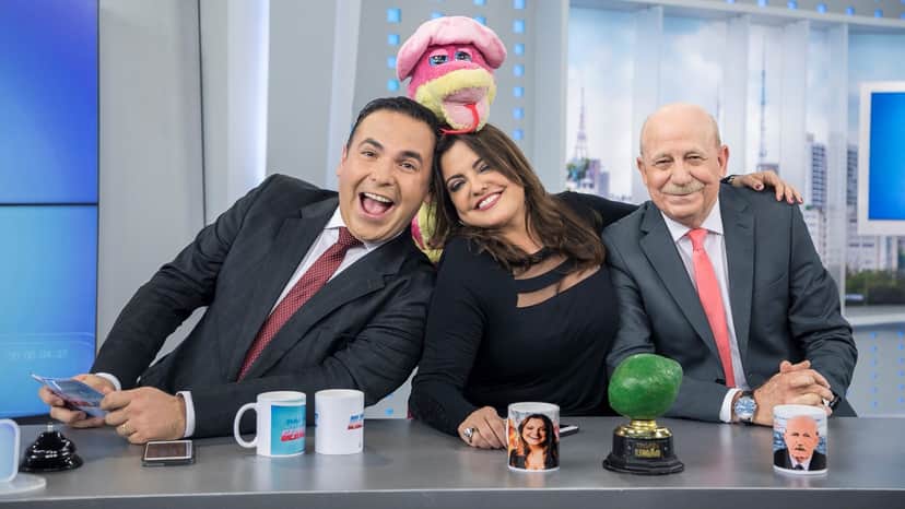 http://tvfoco.uai.com.br/wp-content/uploads/2015/05/Daniela-Mercury.jpg