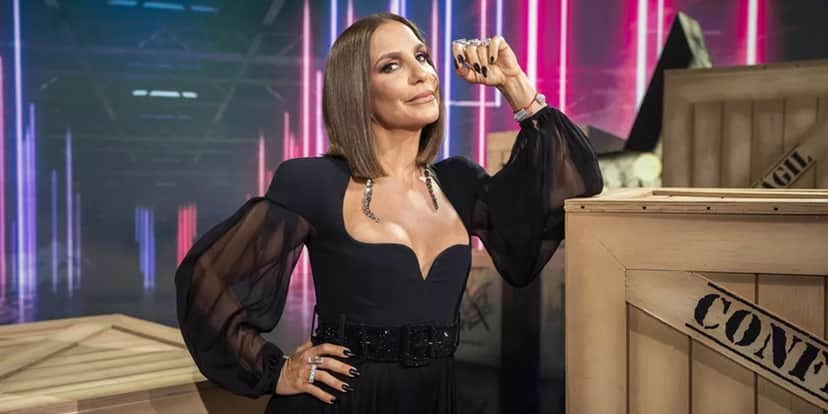 http://tvfoco.uai.com.br/wp-content/uploads/2015/05/Daniela-Mercury.jpg
