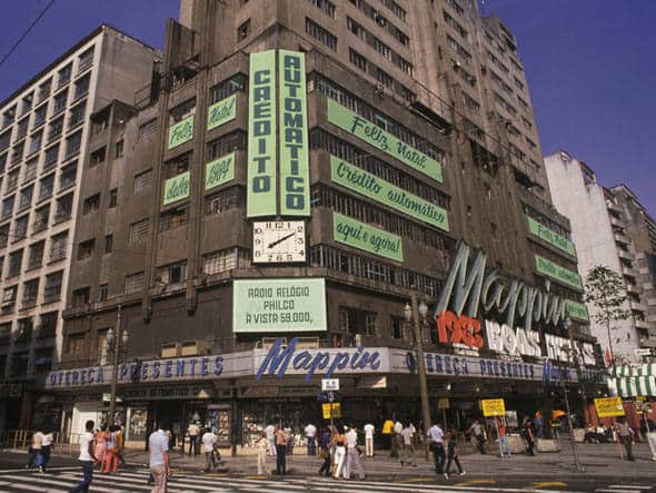 http://tvfoco.uai.com.br/wp-content/uploads/2015/05/Daniela-Mercury.jpg