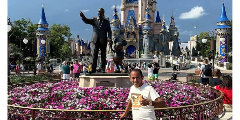 Manoel Gomes na Disney (Foto: Reprodução / Instagram) Manoel Gomes na Disney (Foto: Reprodução / Instagram)