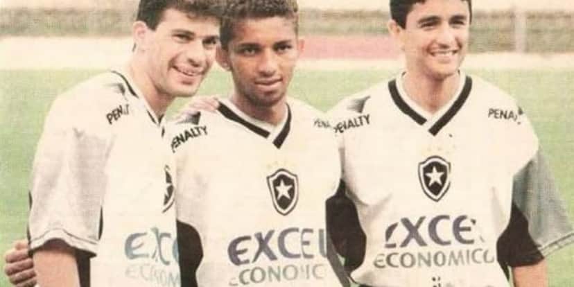 O banco Excel-Econômico também patrocinou o Botafogo (Foto: Reprodução/R7) O banco Excel-Econômico também patrocinou o Botafogo (Foto: Reprodução/R7)