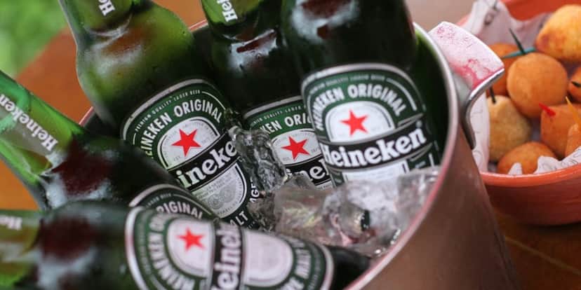 No ano de 2010 a Heineken estourou seus cofres para comprar ações da Fensa (Foto Reprodução/Internet)