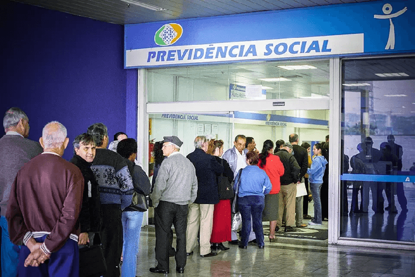 Aposentados no INSS (Foto: Reprodução/ Internet) Aposentados no INSS (Foto: Reprodução/ Internet)