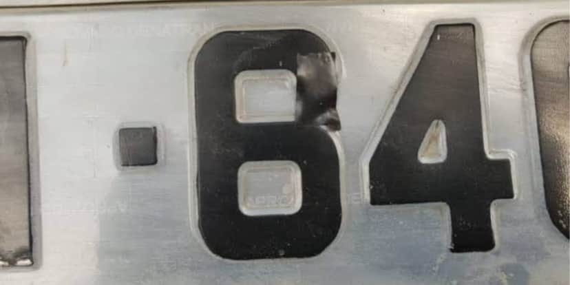 Placas adulteradas dão pena de até 6 anos de prisão (Reprodução: Internet) Placas adulteradas dão pena de até 6 anos de prisão (Reprodução: Internet)