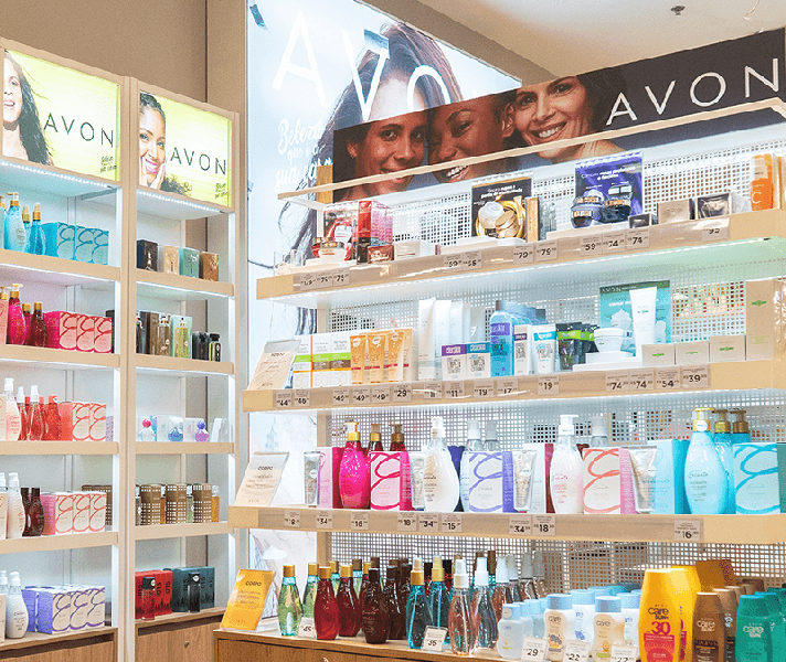 Estante da Avon (Foto: Reprodução/ Internet) Estante da Avon (Foto: Reprodução/ Internet)