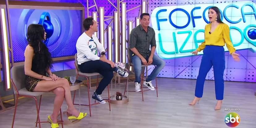Gaby Cabrini, Gabriel Cartolano, Leo Dias e Chris Flores no "Fofocalizando" (Foto: Reprodução/SBT) Gaby Cabrini, Gabriel Cartolano, Leo Dias e Chris Flores no "Fofocalizando" (Foto: Reprodução/SBT)