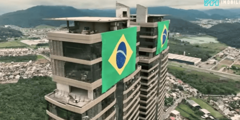 http://tvfoco.uai.com.br/wp-content/uploads/2015/05/Daniela-Mercury.jpg