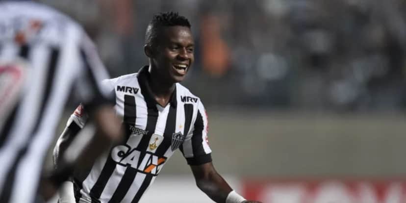 Cazares quando atuava pelo Atlético-MG - (Foto: Internet) Cazares quando atuava pelo Atlético-MG - (Foto: Internet)