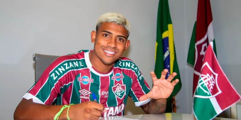 Jhon confirma mais uma temporada no Fluminense - (Foto: Reprodução / Internet) Jhon confirma mais uma temporada no Fluminense - (Foto: Reprodução / Internet)