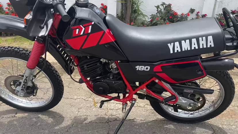 Yamaha DT 180 (Reprodução/Internet) Yamaha DT 180 (Reprodução/Internet)
