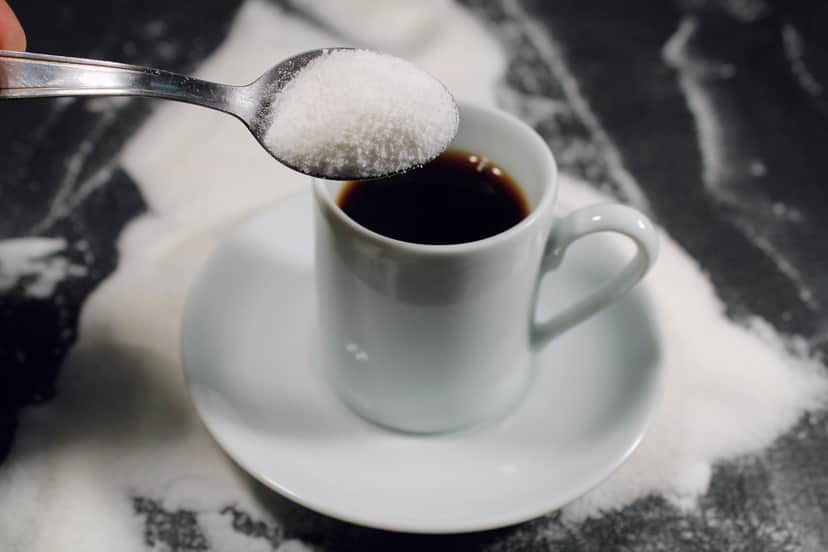 Café com açúcar. Foto: Reprodução/Internet Café com açúcar. Foto: Reprodução/Internet