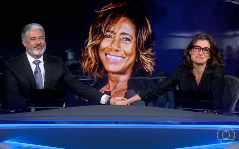 Renata Vasconcellos se emocionou no Jornal Nacional (Foto: Divulgação) Renata Vasconcellos se emocionou no Jornal Nacional (Foto: Divulgação)
