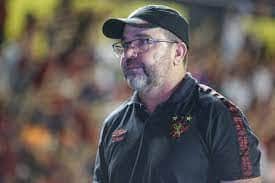 O técnico Enderson (Foto: Reprodução Internet) O técnico Enderson (Foto: Reprodução Internet)